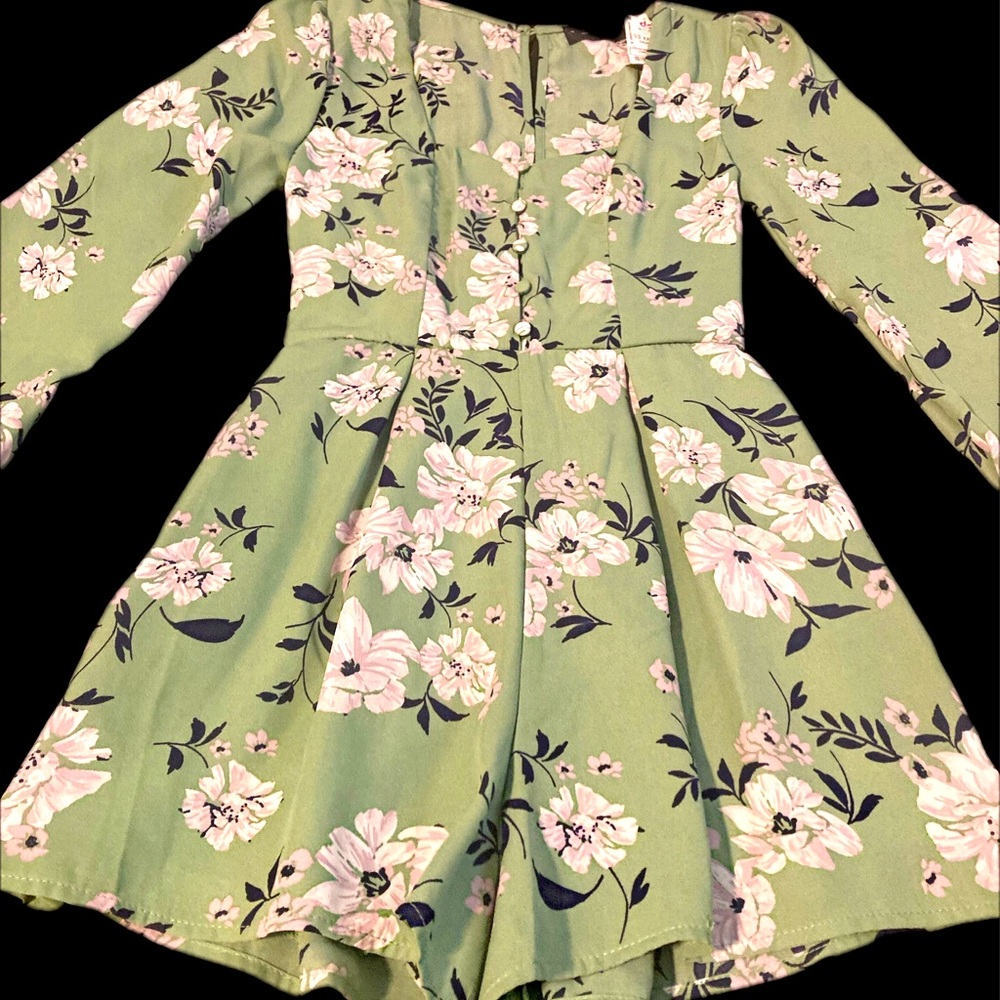 Long sleeve Mint Green floral romper size XXS